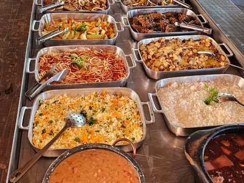 Almoço e jantar — foto de capa