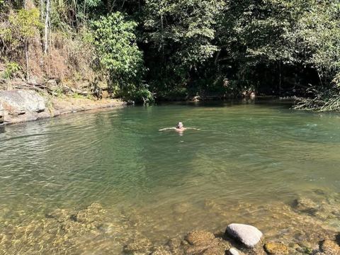 Rio de água corrente — foto de capa